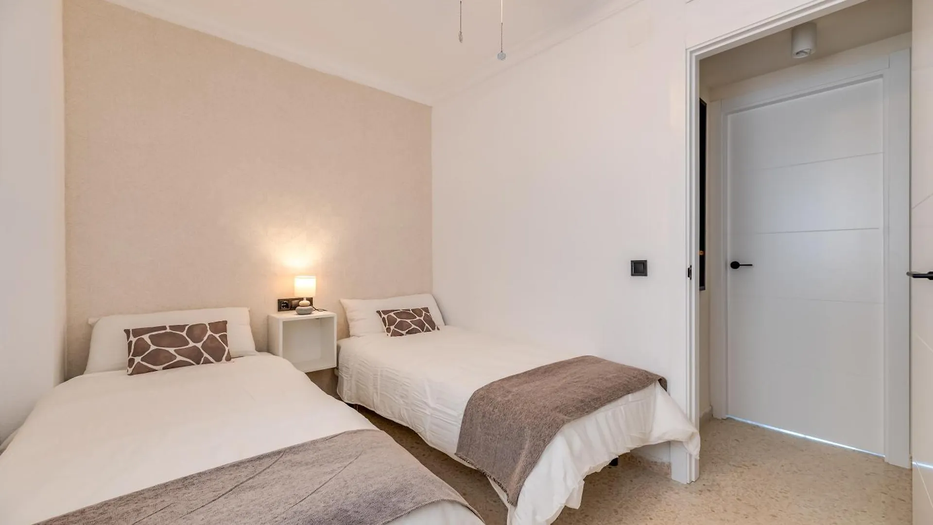 Los Alamos - Paraiso Playa - Free Parking Torremolinos 0*,  Spain